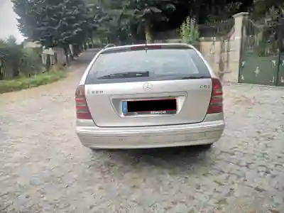 Mercedes-Benz C 220 2002 — foto 4 de 15