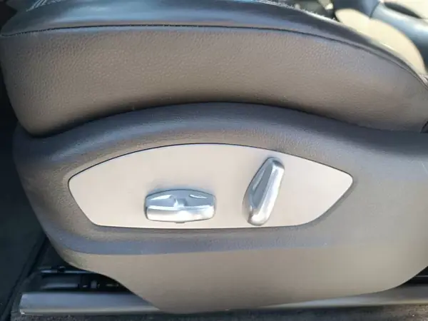 Porsche Macan 2016 - 45500 EUR, 155000 km - AUTO.MOTO.pt - 155000km - foto 26 de 32