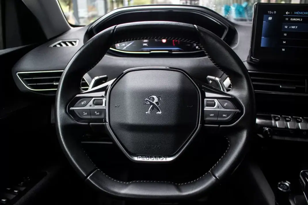 Peugeot 3008 2021 - 17490 EUR, 156618 km - AUTO.MOTO.pt - 156618km - foto 13 de 40