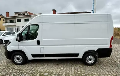 Fiat DUCATO 2.2 M-Jet L2H2 140Cv | IVA DEDUTÍVEL 2023 - 26950 EUR, 31000 km - AUTO.MOTO.pt - 31000km - foto 6 de 23