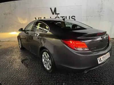 Opel Insignia 2013 - 8500 EUR, 275804 km - AUTO.MOTO.pt - 275804km - foto 5 de 14