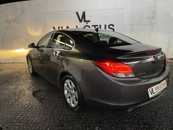 Opel Insignia 2013 - 8500 EUR, 275804 km - AUTO.MOTO.pt - 275804km - foto 5 de 14