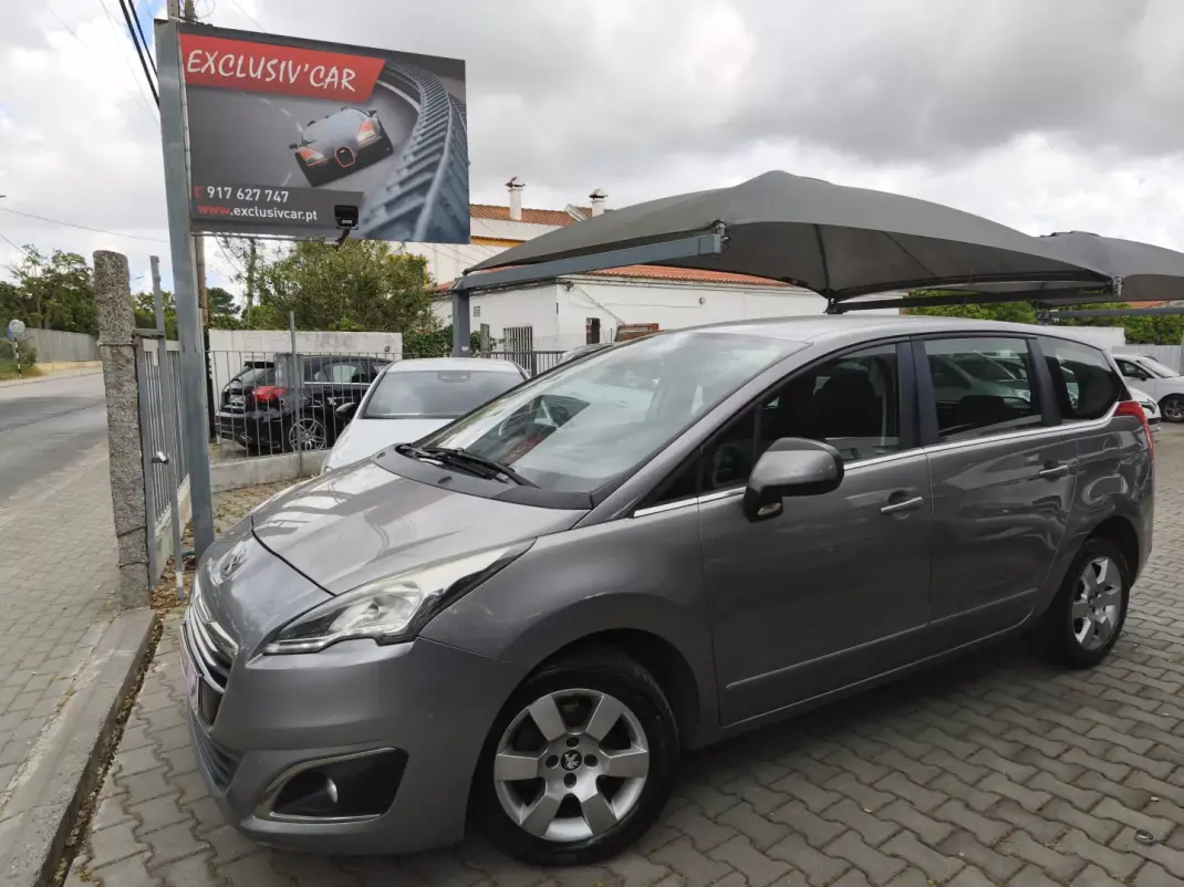 Peugeot 5008 2014 - 10900 EUR, 190000 km - AUTO.MOTO.pt - 190000km - foto 3 de 13
