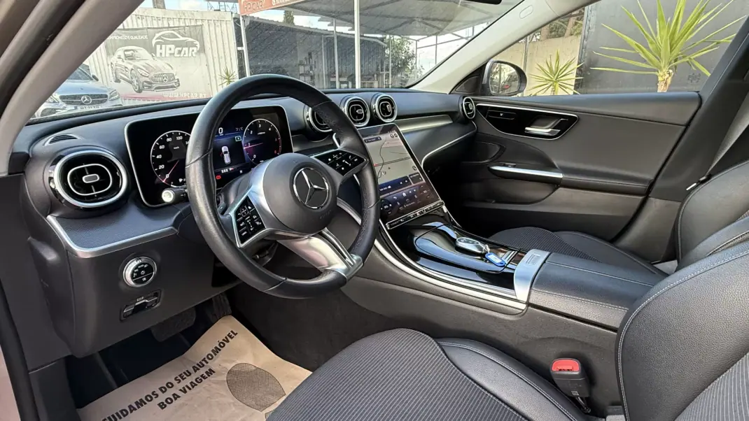 Mercedes-Benz C 200 2023 - 34990 EUR, 110000 km - AUTO.MOTO.pt - 110000km - foto 28 de 38
