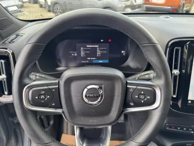 Volvo XC 40 2023 - 28500 EUR, 58000 km - AUTO.MOTO.pt - 58000km - foto 25 de 38