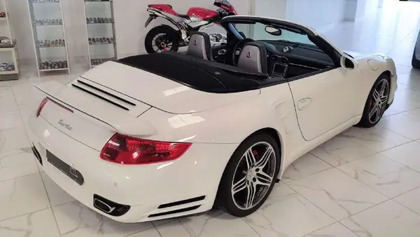 Porsche 997 2007 - 109000 EUR, 39000 km - AUTO.MOTO.pt - 39000km - foto 23 de 55