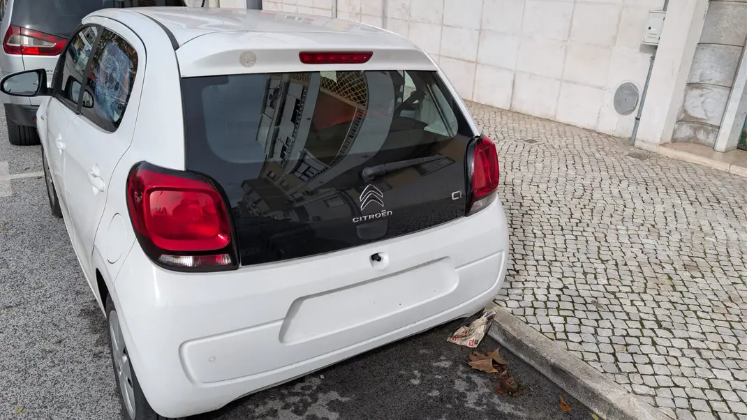 Citroën C1 2021 - 11000 EUR, 53000 km - AUTO.MOTO.pt - 53000km - foto 2 de 6