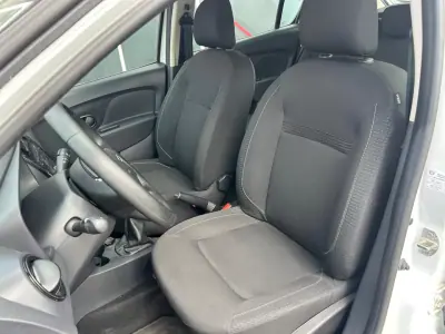 Dacia Sandero 2019 - 10947 EUR, 36000 km - AUTO.MOTO.pt - 36000km - foto 9 de 17
