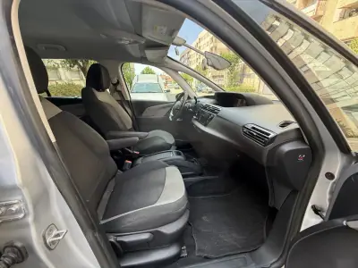 Citroën C4 Grand Picasso 2014 - 8950 EUR, 217000 km - AUTO.MOTO.pt - 217000km - foto 14 de 16