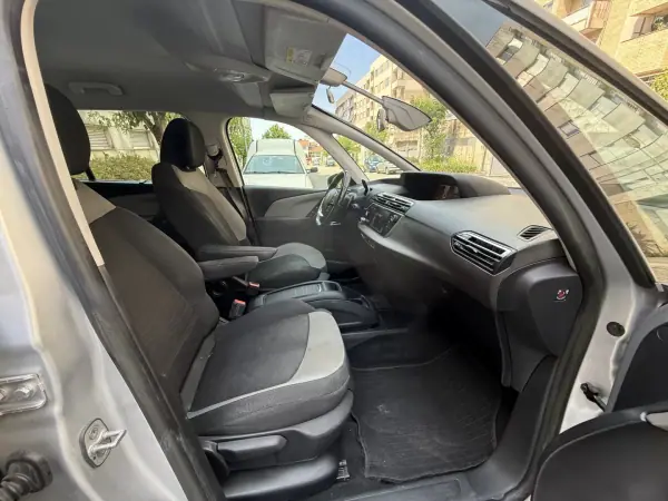 Citroën C4 Grand Picasso 2014 - 8950 EUR, 217000 km - AUTO.MOTO.pt - 217000km - foto 14 de 16