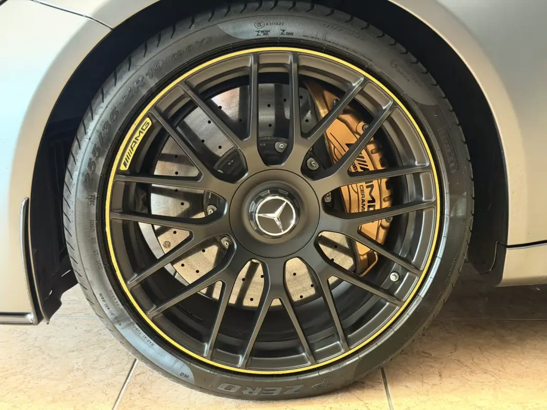 Mercedes-Benz C 63 AMG 2018 - 79990 EUR, 35000 km - AUTO.MOTO.pt - 35000km - foto 7 de 18