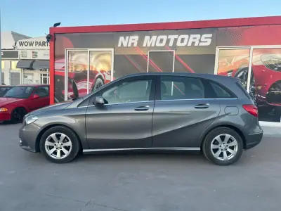 Mercedes-Benz B 180 2013 - 9947 EUR, 239000 km - AUTO.MOTO.pt - 239000km - foto 5 de 23