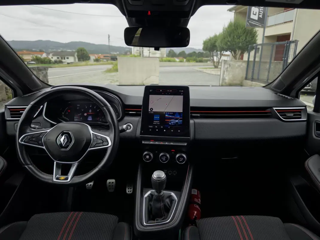 Renault Clio 2020 - 14990 EUR, 113000 km - AUTO.MOTO.pt - 113000km - foto 38 de 38