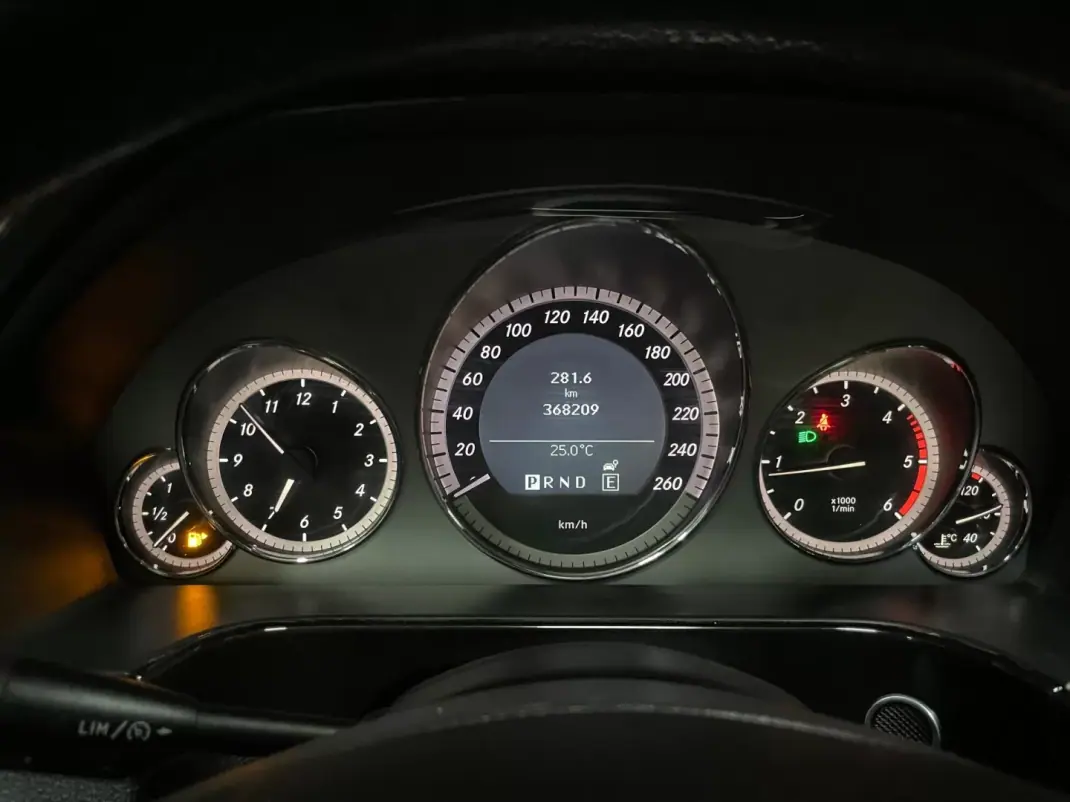 Mercedes-Benz E 250 2010 - 10950 EUR, 368209 km - 368209km - foto 9 de 20