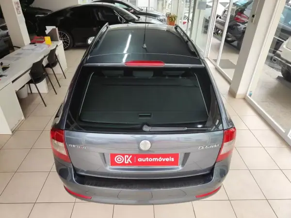 Skoda Octavia Break 2010 - 6650 EUR, 252000 km - AUTO.MOTO.pt - 252000km - foto 10 de 31