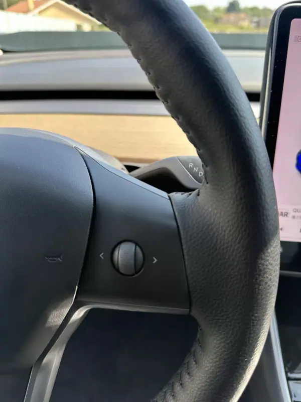 Tesla Model 3 2019 - 21900 EUR, 86000 km - AUTO.MOTO.pt - 86000km - foto 41 de 64