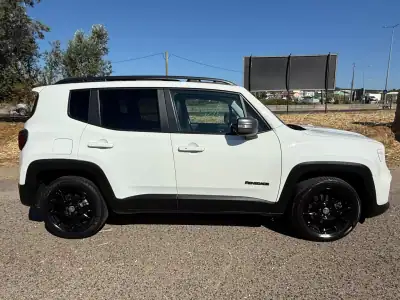 Jeep Renegade 2019 - 15995 EUR, 105000 km - AUTO.MOTO.pt - 105000km - foto 6 de 34