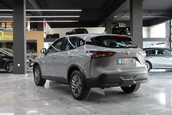 Nissan Qashqai 2023 — photo 2 of 24