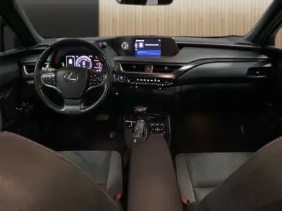 Lexus UX 250h 2021 - 24950 EUR, 126000 km - AUTO.MOTO.pt - 126000km - foto 8 de 20