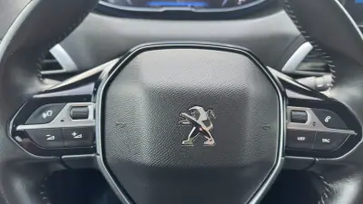 Peugeot 3008 2021 - 21800 EUR, 67000 km - AUTO.MOTO.pt - 67000km - foto 14 de 27