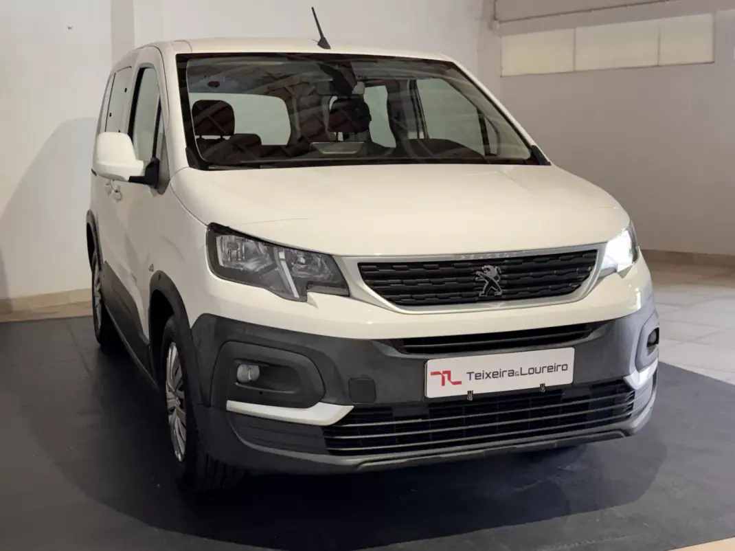 Peugeot Rifter 2019 - 18750 EUR, 92579 km - AUTO.MOTO.pt - 92579km - foto 3 de 22