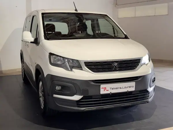Peugeot Rifter 2019 - 18750 EUR, 92579 km - AUTO.MOTO.pt - 92579km - foto 3 de 22