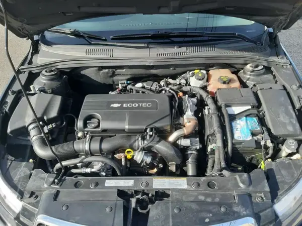 Chevrolet Cruze 2012 - 7900 EUR, 221800 km - AUTO.MOTO.pt - 221800km - foto 34 de 37
