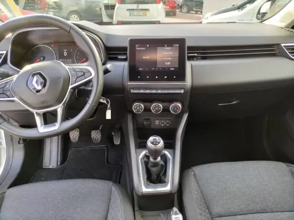 Renault Clio 2020 - 16250 EUR, 96000 km - AUTO.MOTO.pt - 96000km - foto 7 de 12