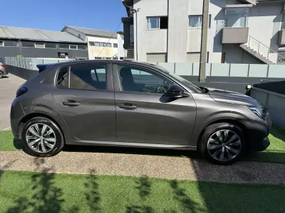 Peugeot 208 2023 - 14900 EUR, 160000 km - 160000km - foto 15 de 64