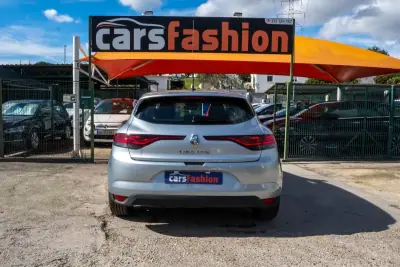 Renault Mégane 2021 - 18600 EUR, 109996 km - 109996km - foto 7 de 31