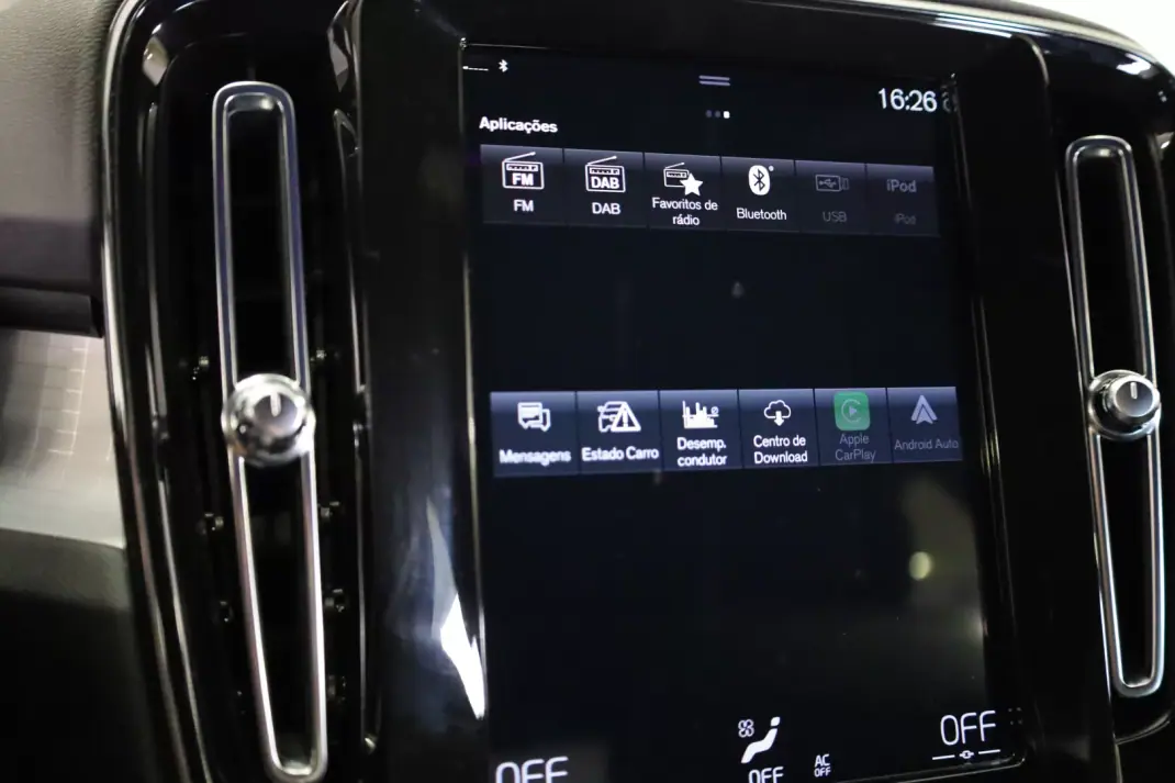 Volvo XC 40 2022 - 28990 EUR, 98750 km - AUTO.MOTO.pt - 98750km - foto 36 de 51