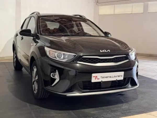 Kia Stonic 2025 - 16990 EUR, 23503 km - AUTO.MOTO.pt - 23503km - foto 3 de 23