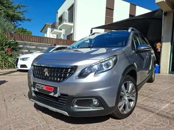 Peugeot 2008 1.2 PureTech Crossway 2017 Gasolina — 178 323 km Peugeot 2008 1.2 PureTech Crossway 2017 Gasolina