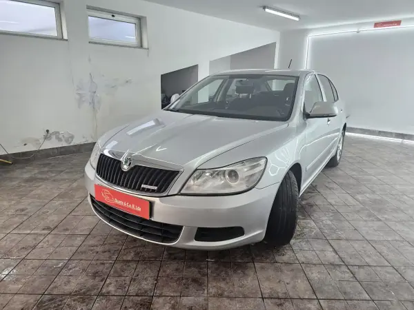Skoda Octavia 2012 - 9350 EUR, 284108 km - AUTO.MOTO.pt - 284108km - foto 6 de 26