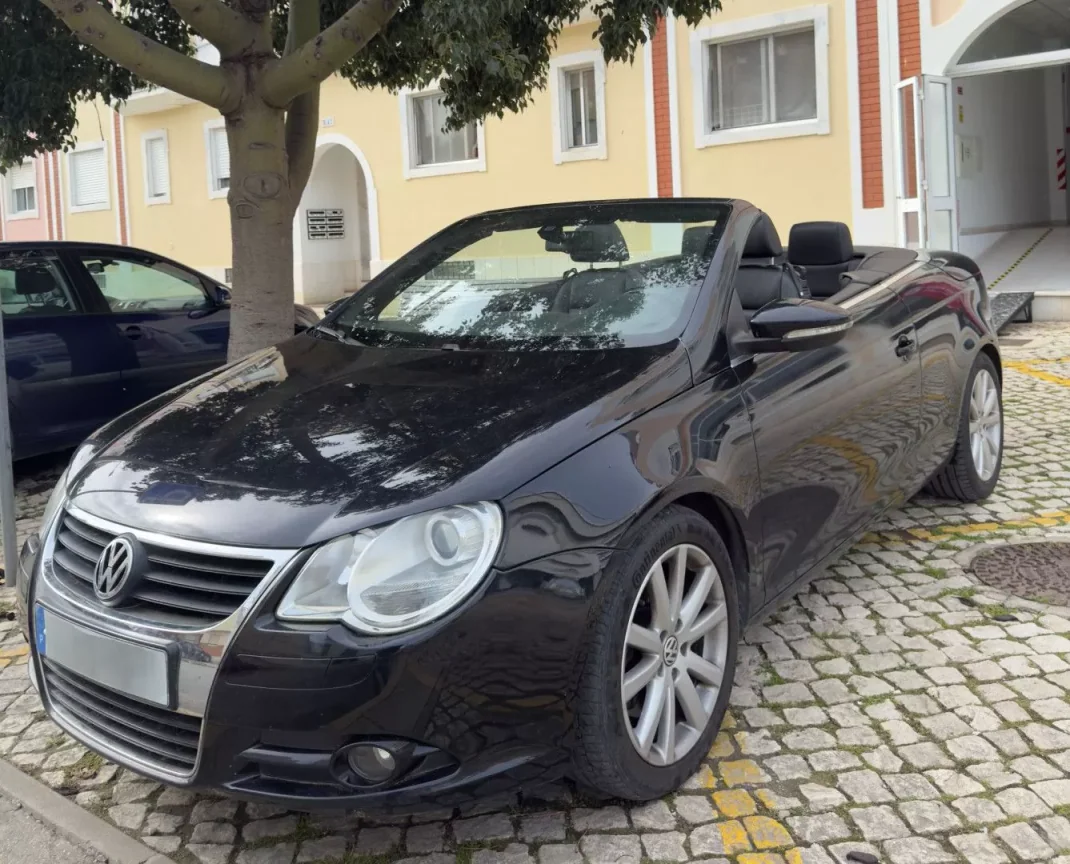Volkswagen EOS 2009 - 11250 EUR, 120000 km - AUTO.MOTO.pt - 120000km - foto 1 de 11
