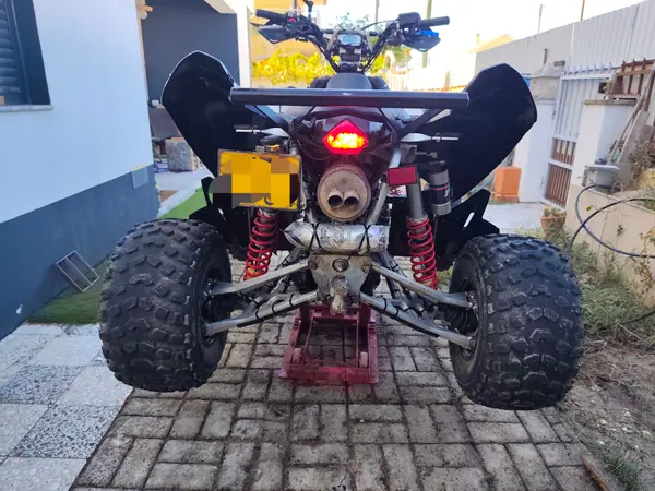 Polaris Outlaw 2008 Petrol
