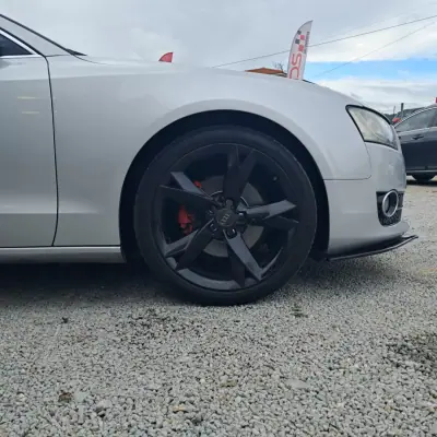 Audi A5 2009 - 13490 EUR, 258000 km - AUTO.MOTO.pt - 258000km - foto 8 de 20