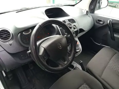 Renault Kangoo 1.5 Dci , 3 Lugares, Iva dedutivel 2016 - 9990 EUR, 102740 km - AUTO.MOTO.pt - 102740km - foto 7 de 10