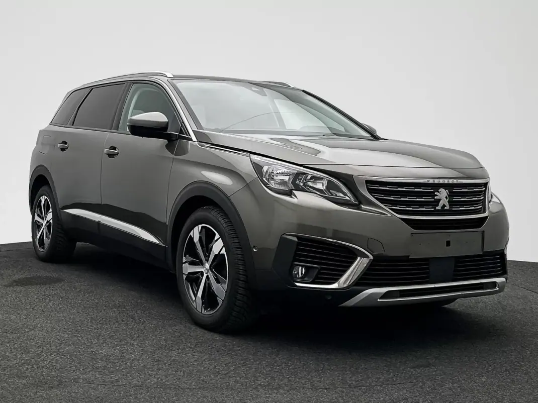 Peugeot 5008 2020 - 16750 EUR, 165410 km - AUTO.MOTO.pt - 165410km - foto 1 de 20