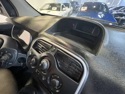 Renault 2018 - 6490 EUR, 385000 km - AUTO.MOTO.pt - 385000km - foto 32 de 33