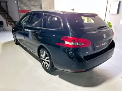 Peugeot 308 SW 2018 - 11500 EUR, 155853 km - AUTO.MOTO.pt - 155853km - foto 4 de 38