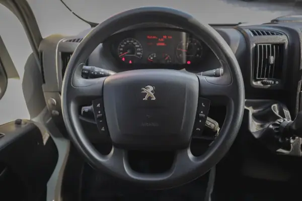 Peugeot HDi 333 L2H2 S&S Active 2020 - 18880 EUR, 127440 km - AUTO.MOTO.pt - 127440km - foto 8 de 14