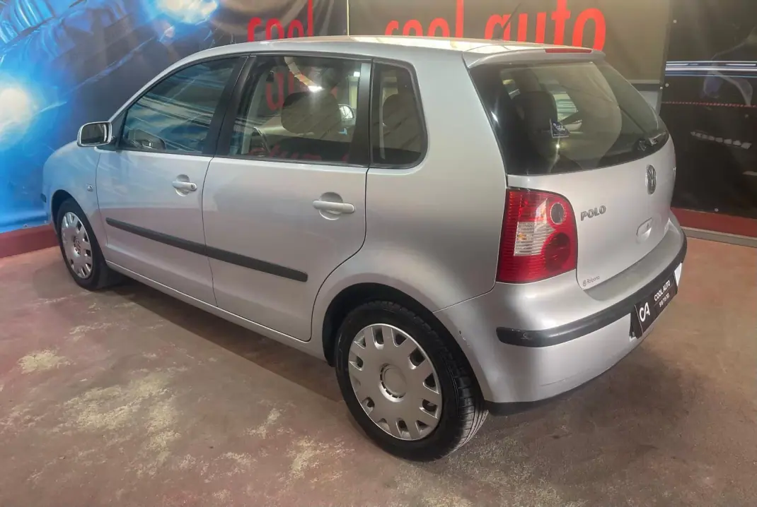 Volkswagen Polo 2003 - 2600 EUR, 105000 km - 105000km - foto 13 de 28