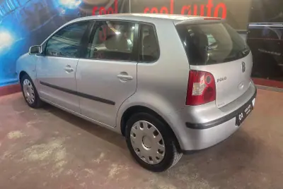 Volkswagen Polo 2003 - 2600 EUR, 105000 km - 105000km - foto 13 de 28