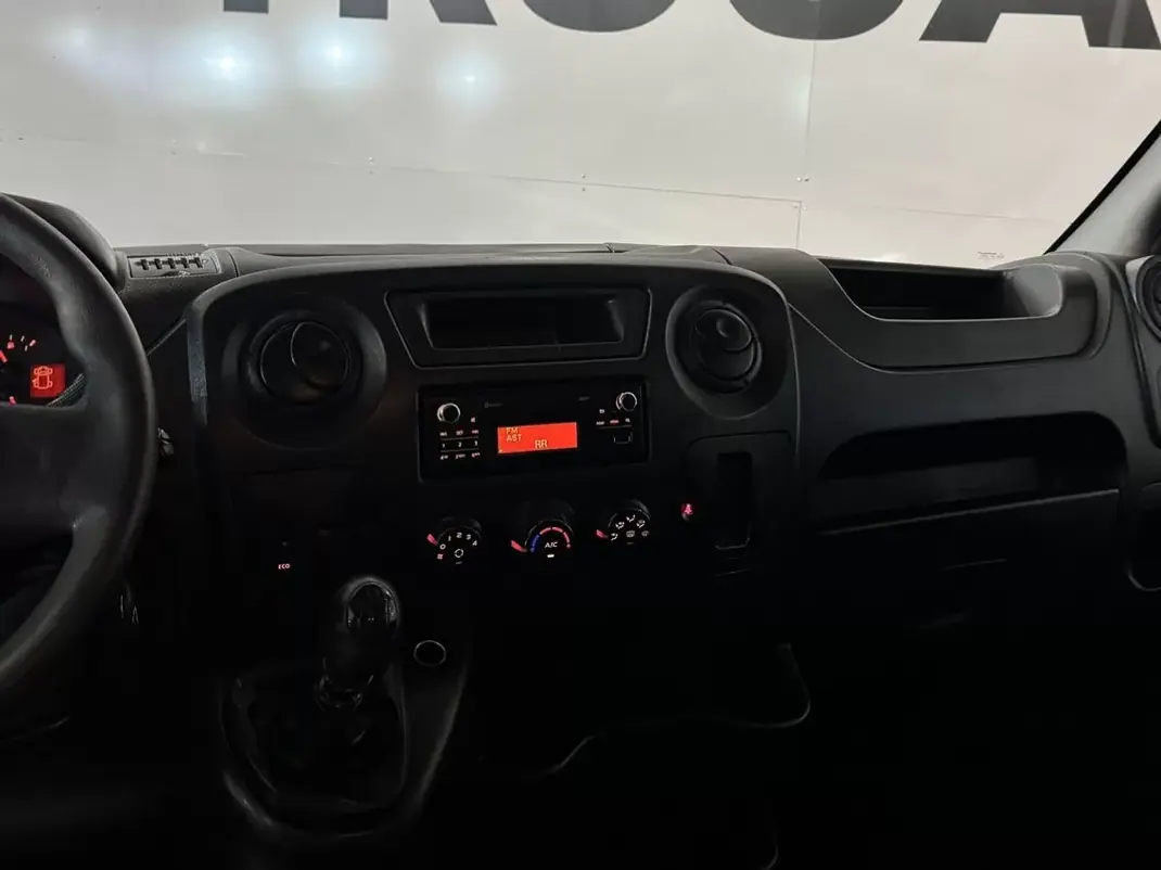 Renault Master 2019 - 18490 EUR, 264950 km - 264950km - foto 15 de 38