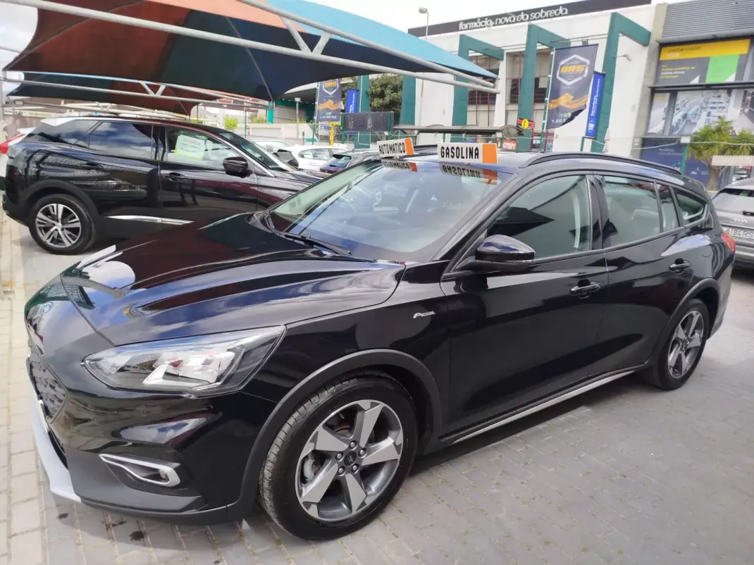 Ford Focus SW 2021 - 17950 EUR, 80831 km - AUTO.MOTO.pt - 80831km - foto 4 de 19