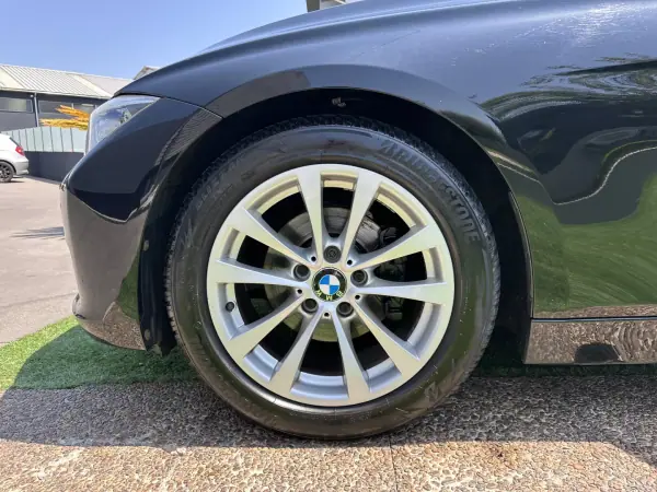 BMW 320 2014 - 11900 EUR, 240000 km - AUTO.MOTO.pt - 240000km - foto 7 de 64