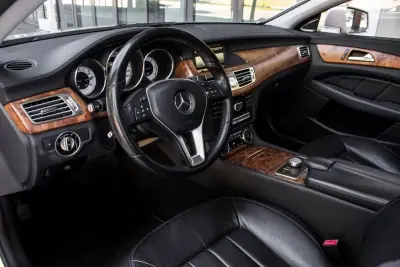 Mercedes-Benz CLS 250 2014 - 24550 EUR, 152749 km - AUTO.MOTO.pt - 152749km - foto 21 de 39
