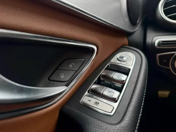 Mercedes-Benz C 220 2019 - 28950 EUR, 109000 km - AUTO.MOTO.pt - 109000km - foto 17 de 27