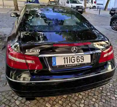 Mercedes-Benz E 250 2009 — foto 4 de 11